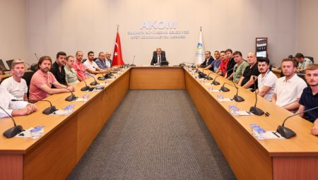 Sakarya'da Başkan Alemdar antrenörlerle buluştu