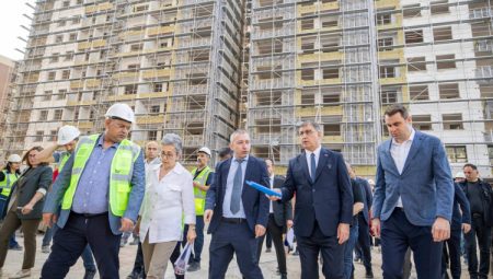 Başkan Tugay'dan Örnekköy’de kentsel dönüşüm denetimi