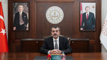 Eğitimde bugün karne günü… Bakan Tekin'den yaz tatili mesajı