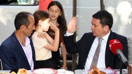 Bursa Osmangazi’de Başkan Aydın İvazpaşalılarla buluştu… Osmangazi'de kentsel dönüşüm ve hizmet atağı