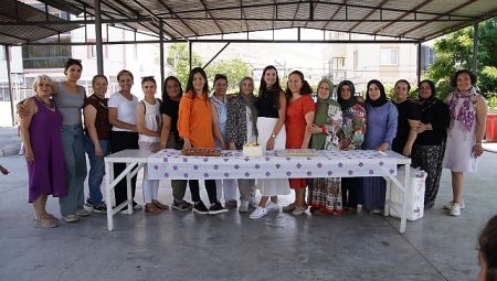 Aliağa Belediyesi’nden Helvacı’da Annelere Özel Eğitim