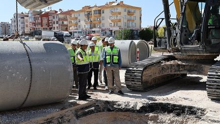 Başkan Altay: “2. Etabı Devam Eden Kanalizasyon Master Planı İle Olası Taşkınları Önüne Geçeceğiz”