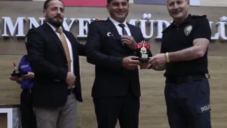 Bursa’da 118 polis memuru bir üst rütbeye terfi etti