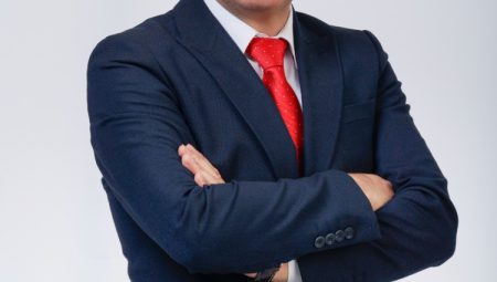 İzmit Belediyesinde başkan yardımcıları göreve başlıyor