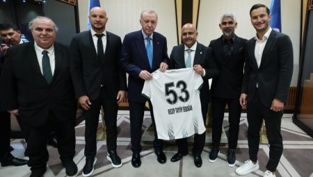 Cumhurbaşkanı Erdoğan’dan Süper Lig’e yükselen takımlara tebrik
