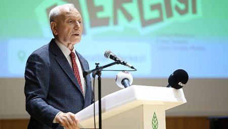Hüseyin Can Güner ve Mehmet Haberal Yeni Mezunların Sergisine Katıldı