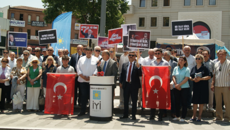 Bursa İYİ Gençlik'ten Atatürk’ün mirasına sahip çıkma çağrısı