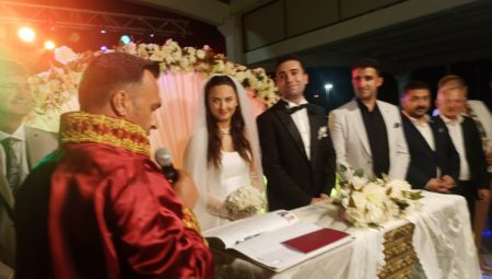 İpsala’da görkemli düğün: Siyasetin kalbi bu nikahta attı