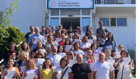 İzmir İl Millî Eğitim Müdürlüğü’nden Eğitimde, Erasmus+ Akreditasyonuyla Dolu Dolu Bir Yıl Geride Bırakıldı