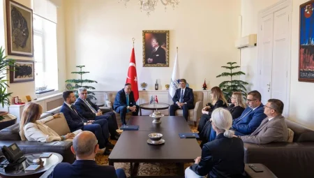 İzmir ve Selanik arasında dostluk köprüsü güçleniyor