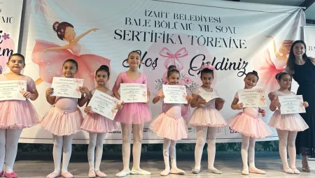 İzmit’te minik balerinler Sanat Akademisi’nde ışıldadı