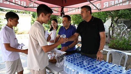 Kemer Belediyesi’nden LGS’ye giren öğrencilere su ve şeker