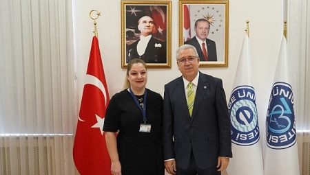 Kemer’de çöp konteynerleri dezenfekte ediliyor