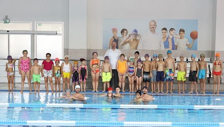 Menemen’de ücretsiz yüzme kursu kayıtları başladı