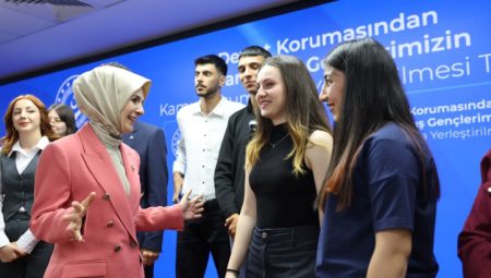Devlet korumasındaki gençlere kamuda iş fırsatı… 608 genç daha kamuya atandı