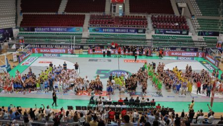 Basketbolda sezon finali Bursa’da yapıldı