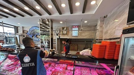 Zabıtadan Kasap Ve Sakatatçılara Denetim