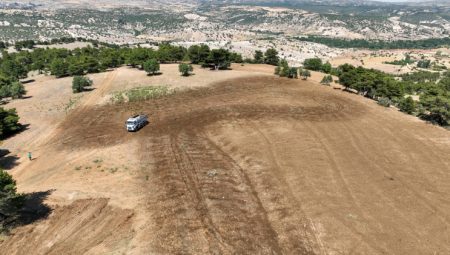 Konya Selçuklu'da kamyon üzeri gübre dağıtım aracı