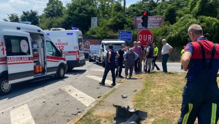 Düzce Barbaros Kavşağı’nda korkutan kaza: 3 yaralı