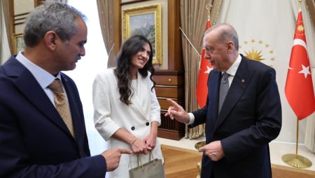 Eski Bakan'ın kızının nişan yüzükleri Külliye'de takıldı