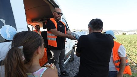 Menderes Belediyesi’nden Destek Eli