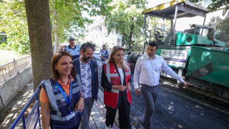 İstanbul Bakırköy'de Şenlikköy'ün yolları yenilendi