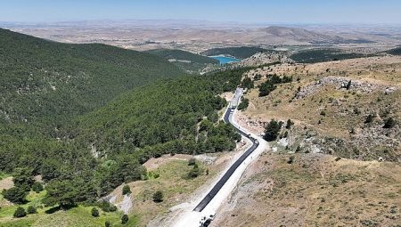 Selçuklu Belediyesi Dış Mahalle Bağlantı Yollarında Konforu Yükseltiyor