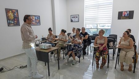 Yenişehir Belediyesinin anne ve çocuk eğitimleri sürüyor