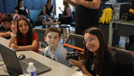 İzmirli çocuklar robotik dünyayla tanıştı