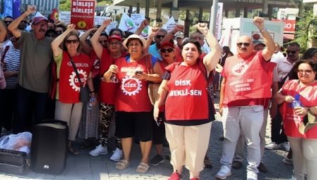 İzmir Konak’ta KESK ve Dev Emekli-Sen’den ortak eylem
