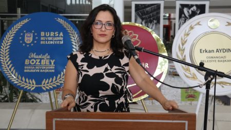 Türkiye'nin en büyük ipek sergisi Bursalılarla buluştu