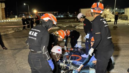 Kahramanmaraş’ta Bacıyan Timi'nden enkaz tatbikatı