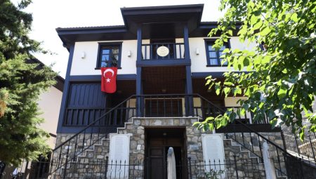 Geçmişin izlerini taşıyan 3 bin kitap Bursa Osmangazi'de sergilenecek