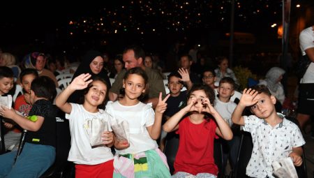 Bursa Osmangazi'de yaz akşamlarına sinema keyfi