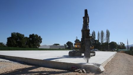 Alaaddinbey’de kaçak yapılara temelden müdahale