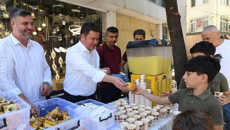 Başkan Aydın, vatandaş ve esnafla buluşmaya devam ediyor