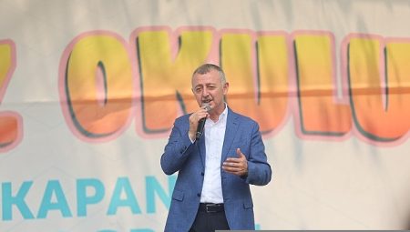 Başkan Büyükakın, TÜGVA gençliğini yalnız bırakmadı