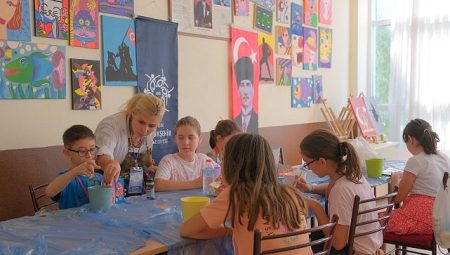 Başkan Çerçioğlu’ndan yaz kurslarında yaratıcı ruhlara destek aydınlı çocuklar sanatsal tasarımla tanışıyor
