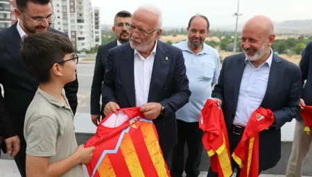 Başkan Çolakbayrakdar, Genel Başkan Vekili Elitaş’ı ağırladı