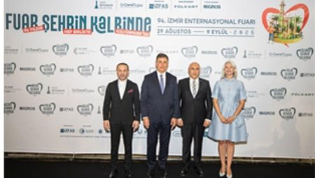 Başkan Tugay’dan İEF için İzmirlilere davet var