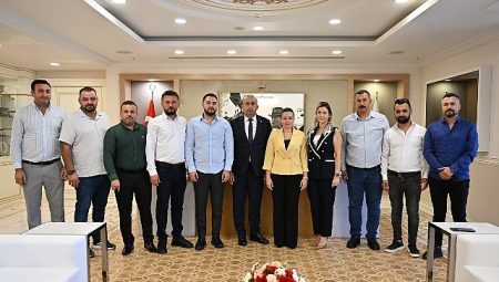 Başkan Vekili Özdemir STK ve muhtar temsilcilerini ağırladı