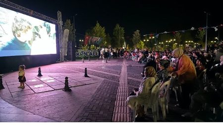 Büyükşehir’den kitapseverlere film molası