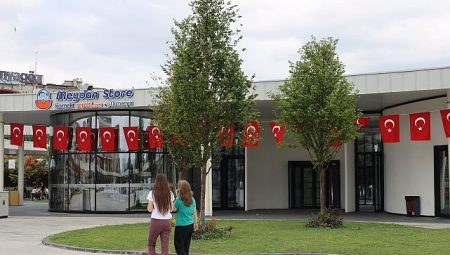Büyükşehir’in “Yeşil” hassasiyeti Milli İrade Meydanı’na da yansıdı