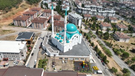 Kocaeli'de cami çevrelerine estetik dokunuş