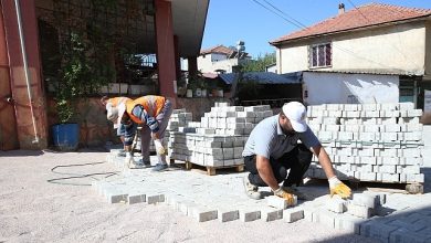 Çiğli’de yol ve park çalışmaları hız kesmeden sürüyor