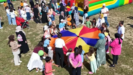 Çık Dışarıya Oynayalım’ etkinliği Gölcük’te renkli anlara sahne oldu