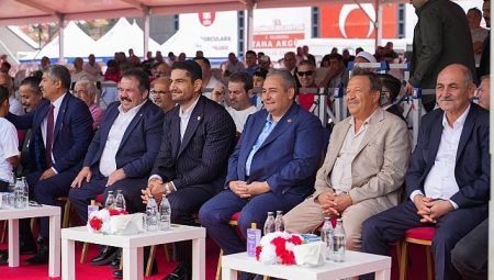 Cumhuriyet Tarihinin En Büyük Karakucak Güreşleri Keçiören’de Başladı