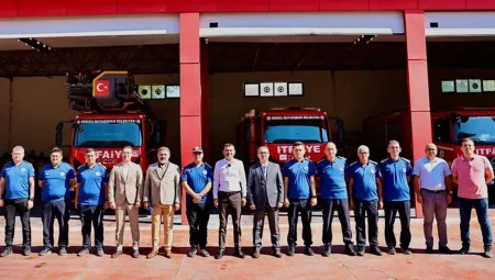 Denizli’de Başkan Çavuşoğlu’ndan itfaiye eğitim merkezi’ne ziyaret