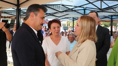 Dikili’de Ferdi Zeyrek Parkı Açıldı
