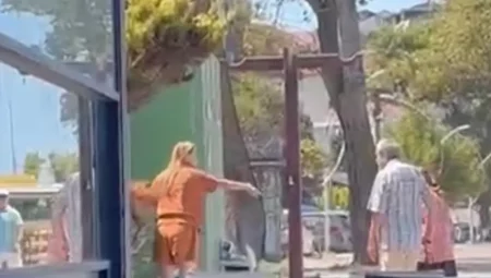 Düzce Akçakoca’da belediye tuvalitinde turist kadına saygısızlık!